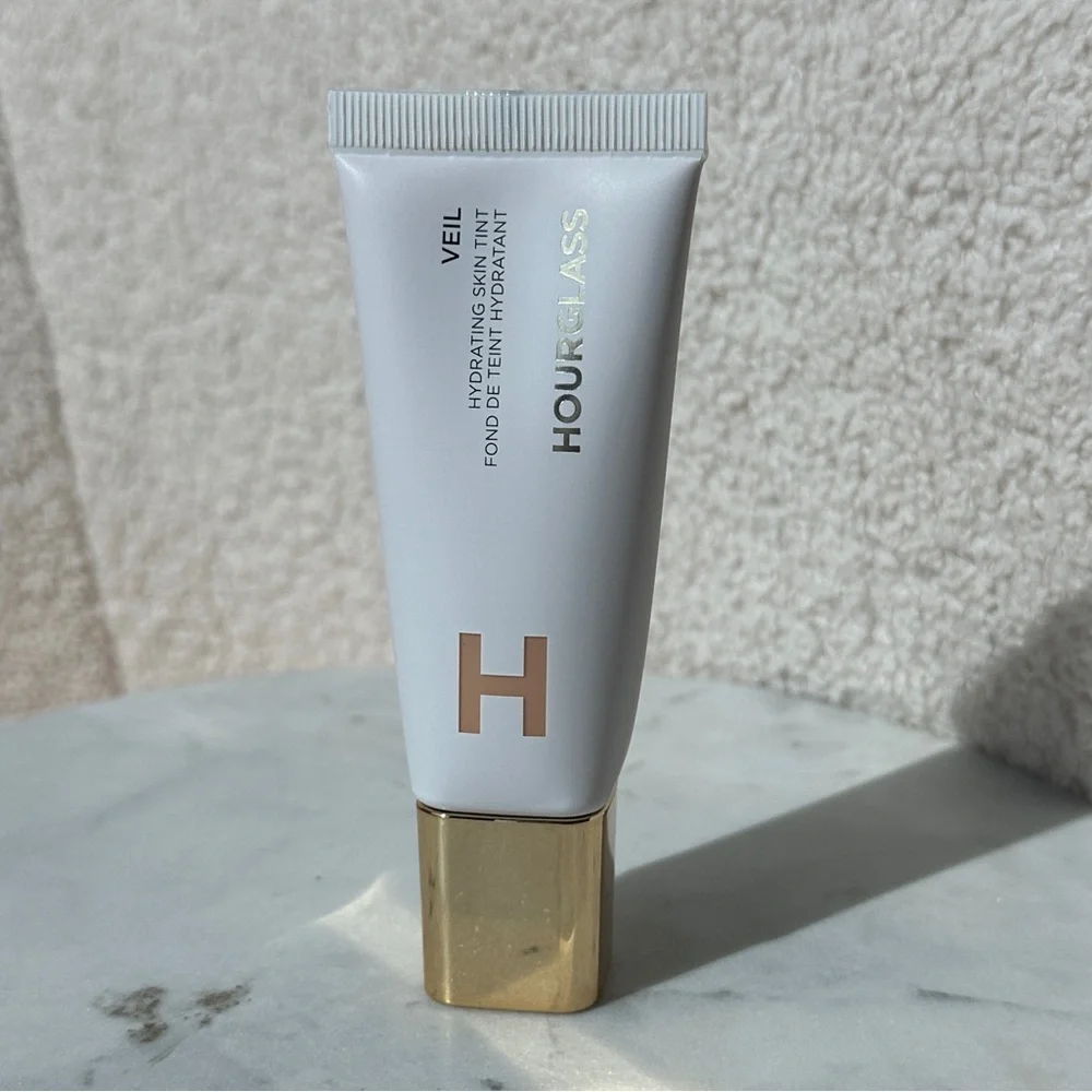 NEW Hourglass Veil Hydrating Skin Tint Foundation | Shade 6 - Light Cool